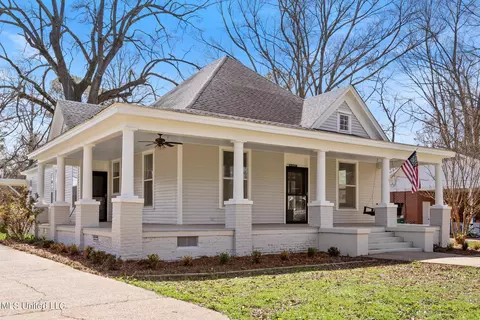 408 College St, Senatobia, MS 38668