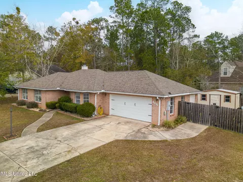 6415 Kome Dr, Diamondhead, MS 39525 photo 2