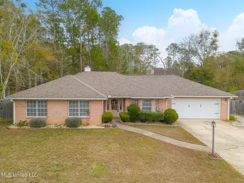 6415 Kome Dr, Diamondhead, MS 39525