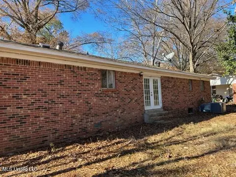 682 Powell St, Coldwater, MS 38618 photo 2