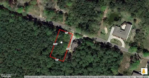 00 Julia St, Bay Saint Louis, MS 39520