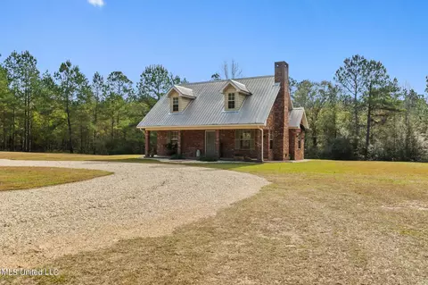 1462 Restertown Rd, Poplarville, MS 39470