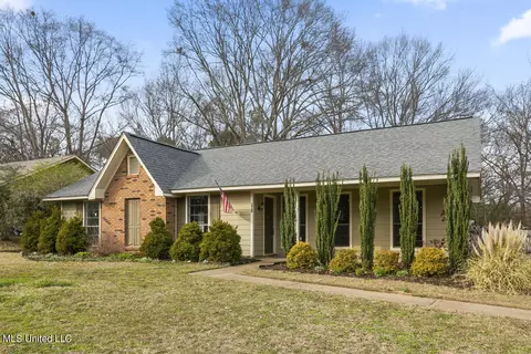 508 Hunters Creek Cir, Madison, MS 39110