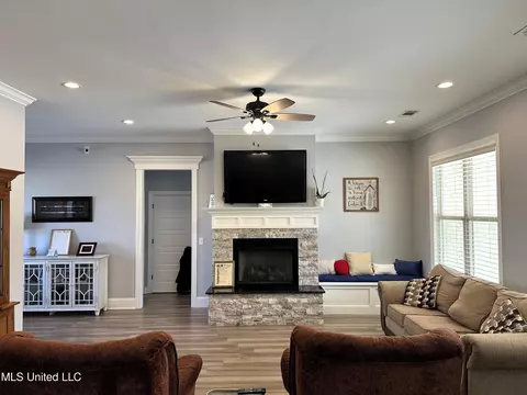 610 Lloyds Ln, Nesbit, MS 38651 photo 11
