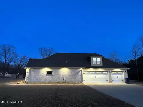 610 Lloyds Ln, Nesbit, MS 38651 photo 10