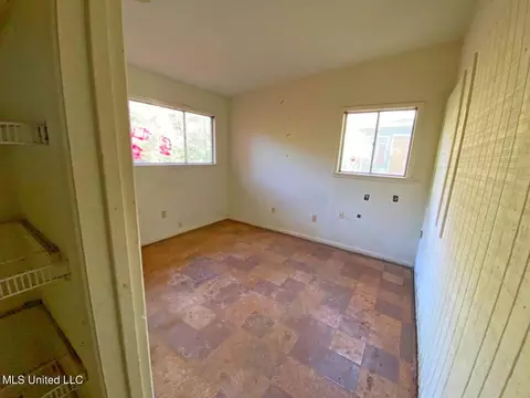 2217 Oakhurst Dr, Jackson, MS 39204 photo 9