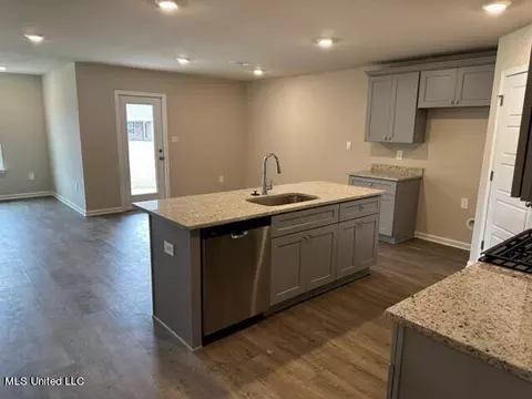 1002 Enclave Cir, Long Beach, MS 39560 photo 6