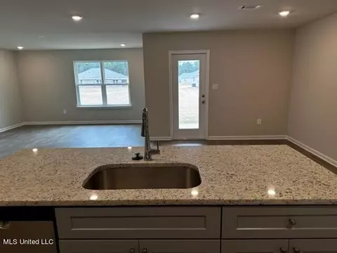 1002 Enclave Cir, Long Beach, MS 39560 photo 11