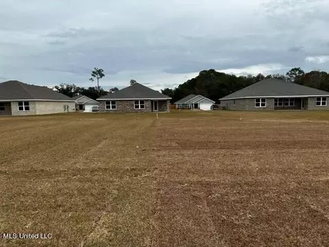 1002 Enclave Cir, Long Beach, MS 39560 photo 4