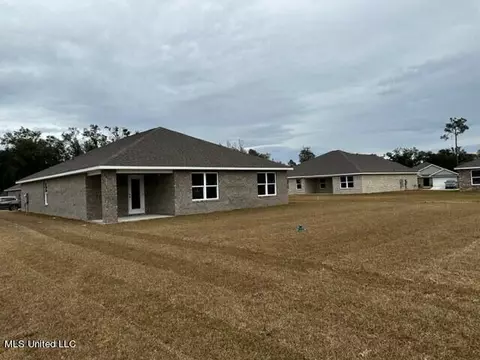 1002 Enclave Cir, Long Beach, MS 39560 photo 3