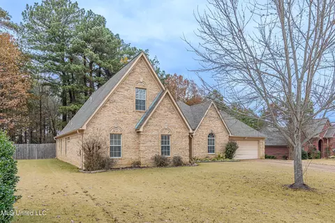 9836 Taylor Dr, Olive Branch, MS 38654 photo 2