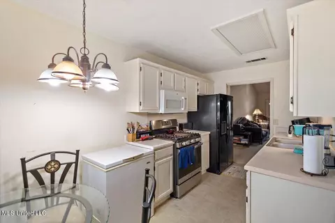 13 Meadowoods Cir, Jackson, MS 39211 photo 10