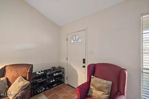 13 Meadowoods Cir, Jackson, MS 39211 photo 4
