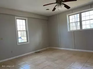 63 Norris Rd, Senatobia, MS 38668 photo 6