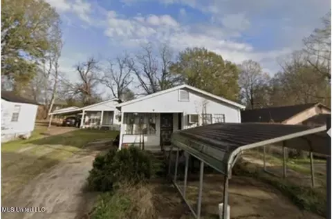 67 Oak St, Fayette, MS 39069