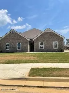 2194 Tulip Dr, Hernando, MS 38632