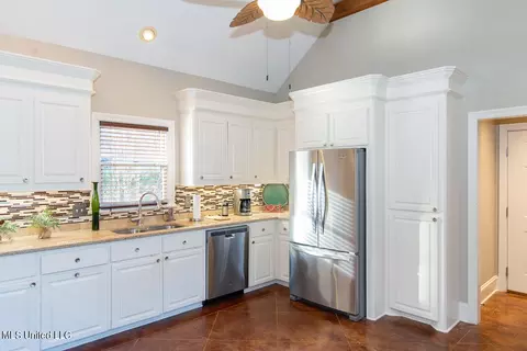 13 Pear Orchard Park, Jackson, MS 39211 photo 8