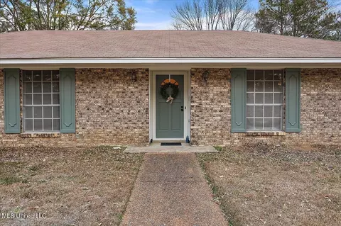 115 Diane Pl, Clinton, MS 39056 photo 2