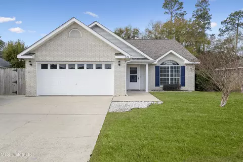 420 Pinecrest Cir, Long Beach, MS 39560
