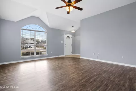 420 Pinecrest Cir, Long Beach, MS 39560 photo 3
