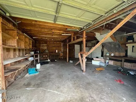 4512 Second St, Moss Point, MS 39563 photo 2