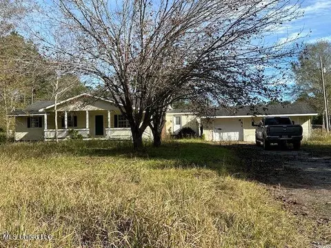 11608 Hazel Bounds Rd, Ocean Springs, MS 39565