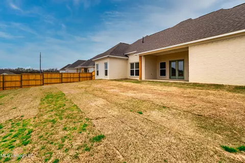 Exterior - 831 Glenwild Cir, Canton, MS 39046 photo 4 of 5