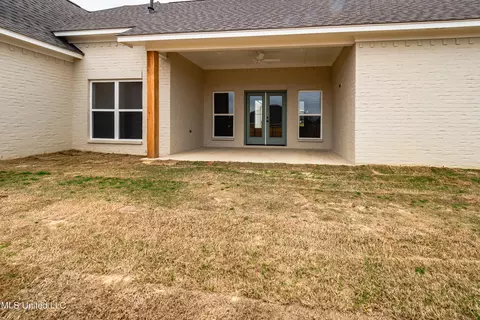 Exterior - 831 Glenwild Cir, Canton, MS 39046 photo 2 of 5