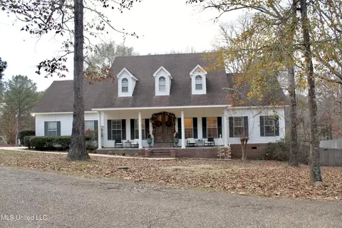 116 Johnny Rawls Rd, Mendenhall, MS 39114