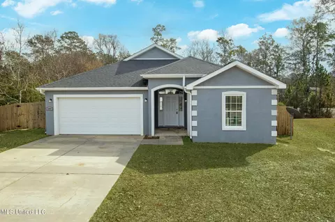 13448 Willow Oak Cir, Gulfport, MS 39503