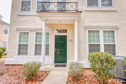 2252 Beach Dr #801, Gulfport, MS 39507