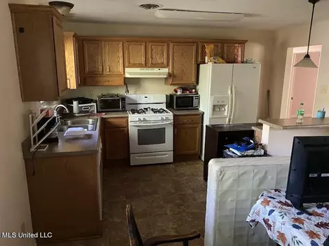 15170 Lafayette St, Gulfport, MS 39503