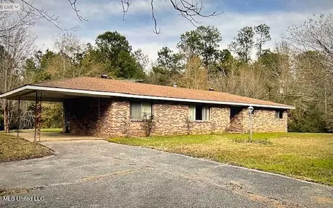1369 W Mc Henry Rd, Mchenry, MS 39561