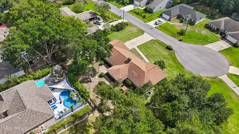 View/Area - 888 Hana Pl, Diamondhead, MS 39525 photo 4 of 6
