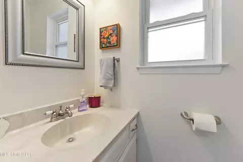 Bath - 888 Hana Pl, Diamondhead, MS 39525 photo 3 of 3