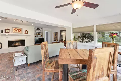 Dining - 888 Hana Pl, Diamondhead, MS 39525 photo 2 of 2