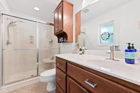 Bath - 888 Hana Pl, Diamondhead, MS 39525 photo 1 of 3
