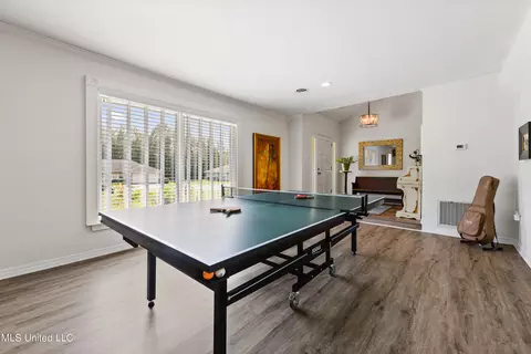 Living - 888 Hana Pl, Diamondhead, MS 39525 photo 6 of 7