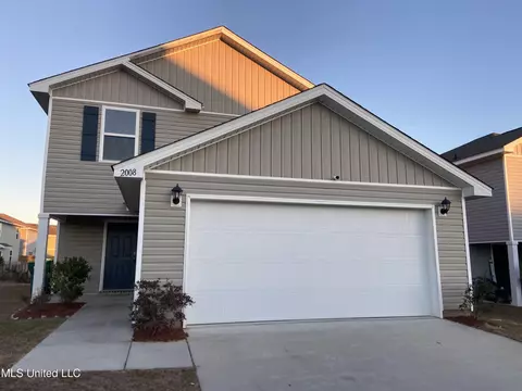 2008 Magazine St, Ocean Springs, MS 39564