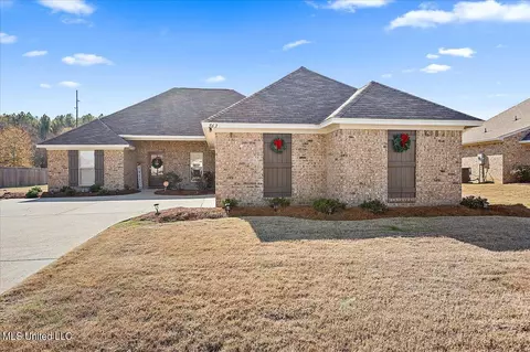 563 Westfield Dr, Pearl, MS 39208