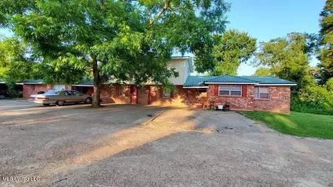 209 Pennington St, Brookhaven, MS 39601 photo 1
