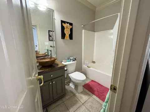 Bath - 724 Oleander Ln, Biloxi, MS 39532 photo 3 of 3