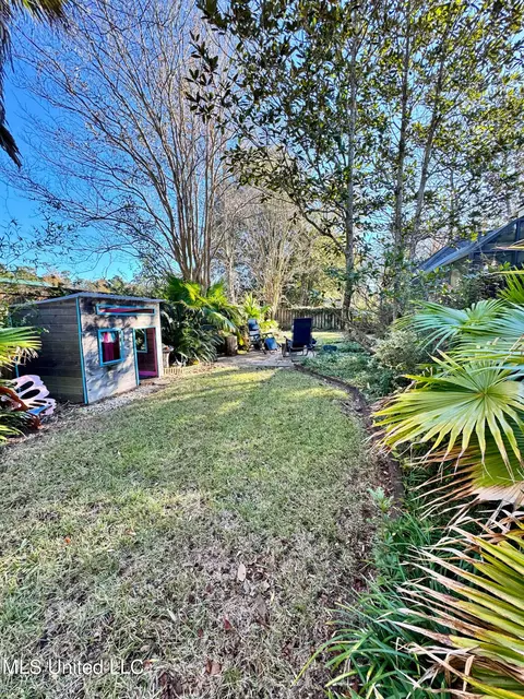 Exterior - 724 Oleander Ln, Biloxi, MS 39532 photo 8 of 9