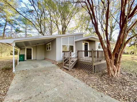 1056 Willow Ave, Canton, MS 39046