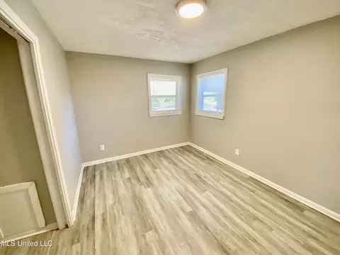 1056 Willow Ave, Canton, MS 39046 photo 10