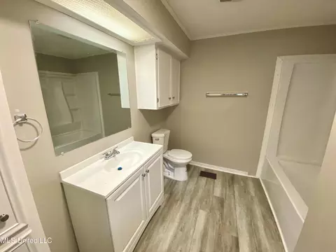 1056 Willow Ave, Canton, MS 39046 photo 11