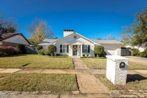 117 Watersedge Dr, Ocean Springs, MS 39564