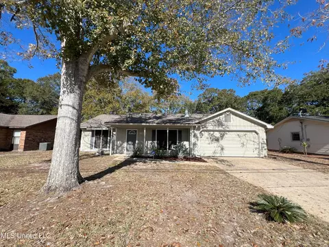 9220 Barnacle Blvd, Ocean Springs, MS 39564