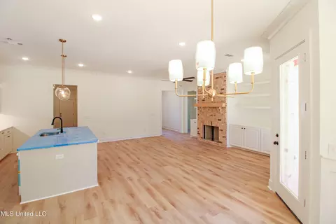 Kitchen - 135 Bronson Bnd, Flowood, MS 39232 photo 1 of 3