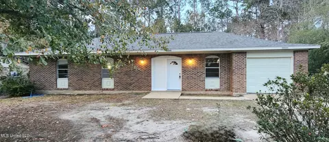 1600 Timber Lane Rd, Gautier, MS 39553